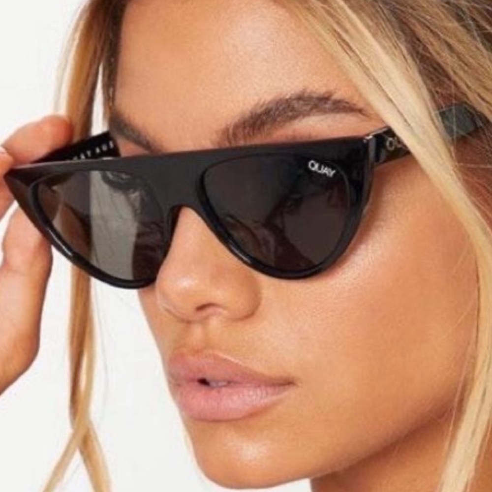 QUAY AUSTRALIA Run Away NEW Black Cat Eye Sunglasses NEW